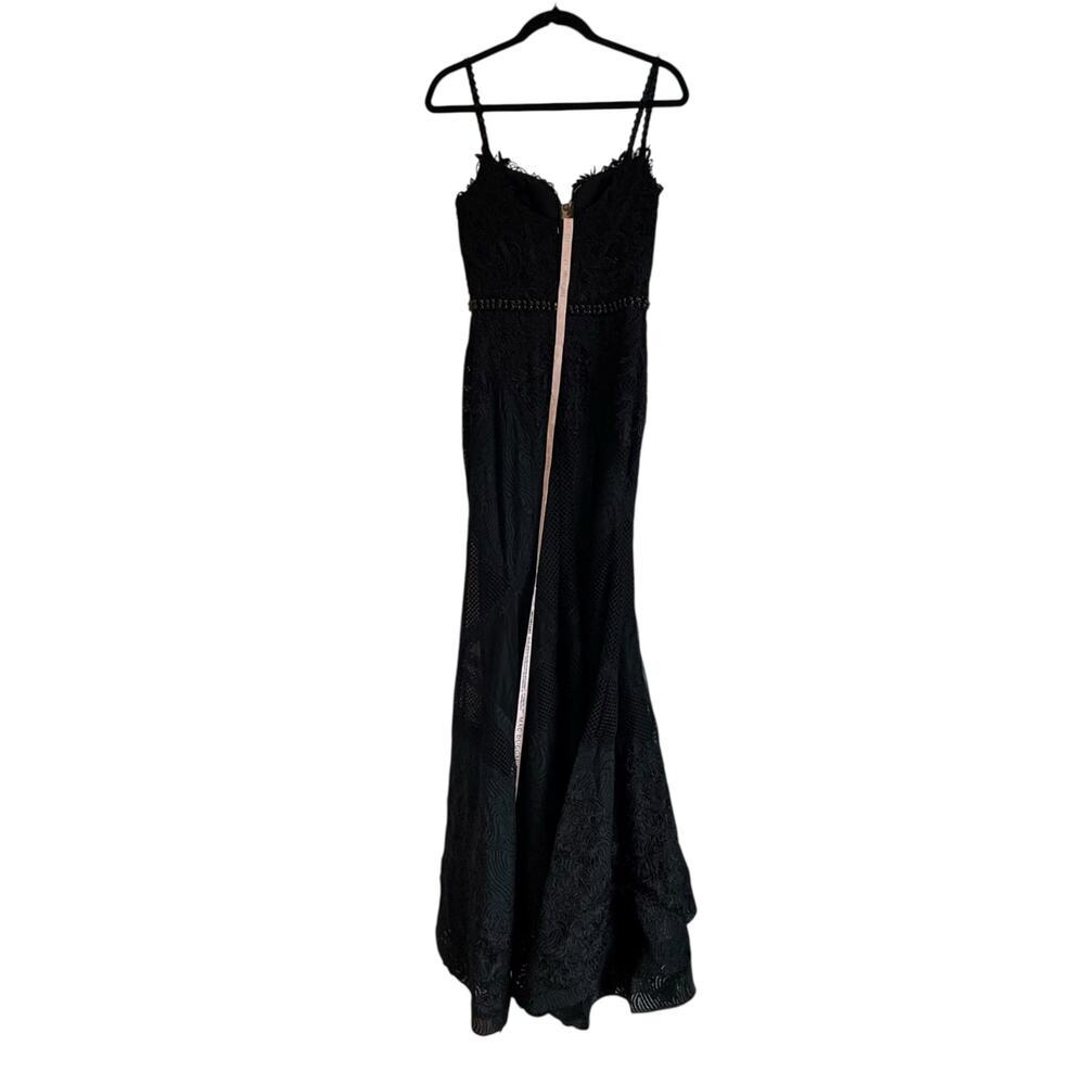 Mac Duggal Black Embroidered Sleeveless Plunge Neck Trumpet Gown Size 6 NWT - Picture 9 of 12